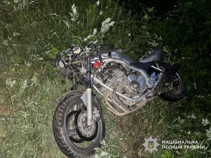 Поліція Закарпаття встановлює обставини смертельної ДТП за участі вантажівки та мотоцикла
