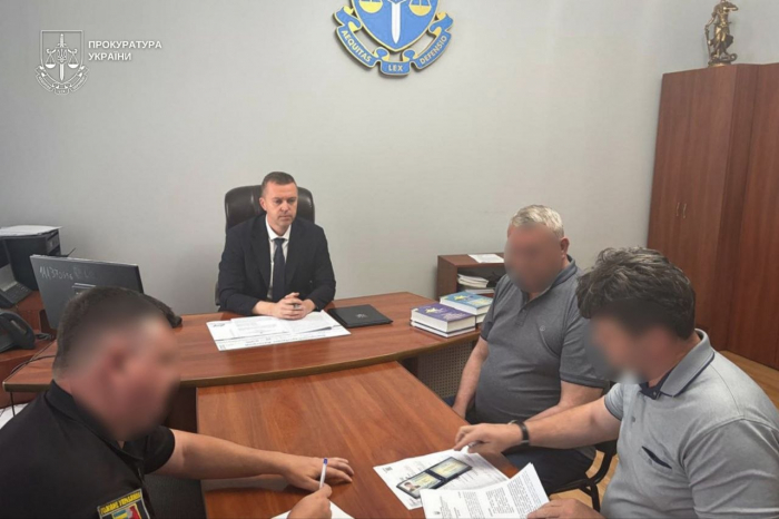 Судитимуть депутата з Тячівщини, який не задекларував двоповерховий будинок, землю та доходи дружини
