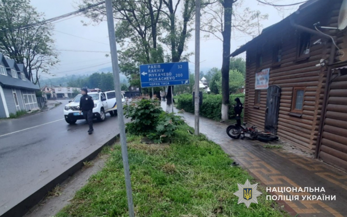 Поліція Рахівщини розслідує ДТП за участі п'яного мотоцикліста