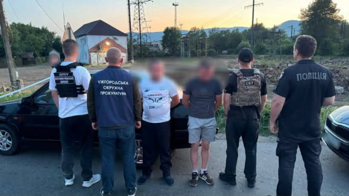 На Закарпатті ліквідували канал незаконного переправлення через кордон чоловіків призовного віку