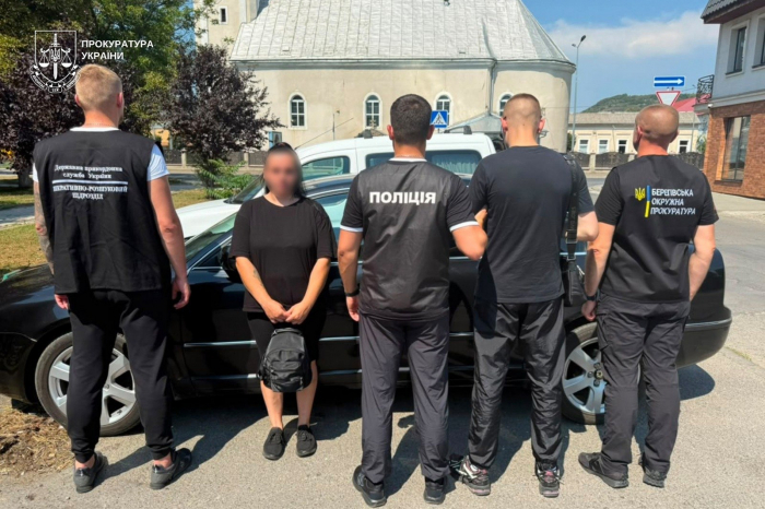 За 6 тисяч євро обіцяла переправити «клієнта» до ЄС: на Закарпатті затримано жінку, яка організувала незаконний «трансфер»