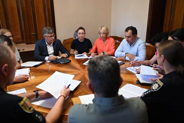 Підліткова злочинність падає, але зростає вживання алкоголю та вейпів: в ОВА обговорили захист дітей