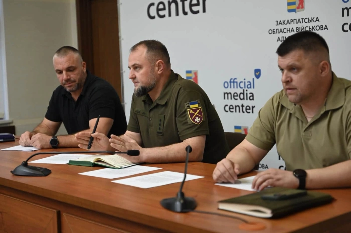 Пам’ятник матерям Захисників хочуть встановити у Хусті: в Ужгороді обговорили концепцію