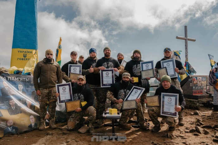 Світовий рекорд на Говерлі: бійці «Сафарі» виконали 1000 жимів на честь побратимів