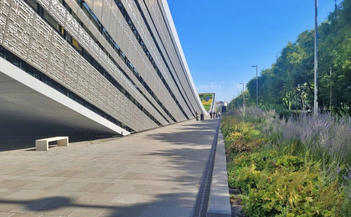 У Будапешті викрали вже другу мініскульптурку Михайла Колодка