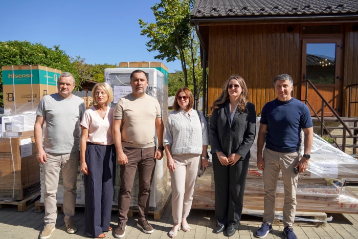 Два дитячі будинки сімейного типу в Ужгороді отримали допомогу від Фундації Олени Зеленської