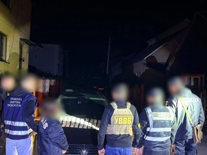 У Солотвині викрили переправницю, яка шукала клієнтів у соцмережах