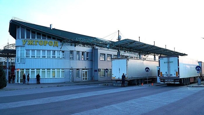 Пункти пропуску на Закарпатті можуть призупиняти роботу під час повітряних тривог: що відомо