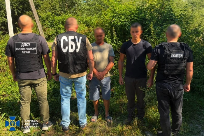 СБУ затримала на Закарпатті ділка, який організував канал незаконного переправлення ухилянтів за кордон