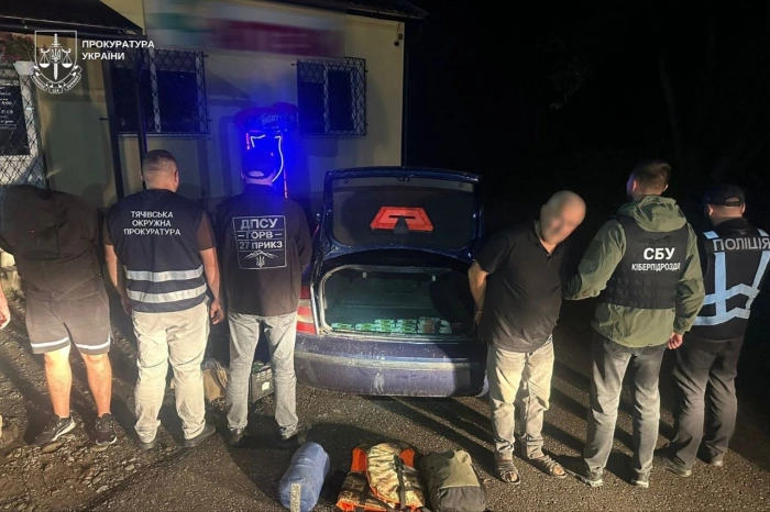 На Закарпатті затримали чоловіка, який за 3200 євро організовував незаконний перетин кордону до Румунії
