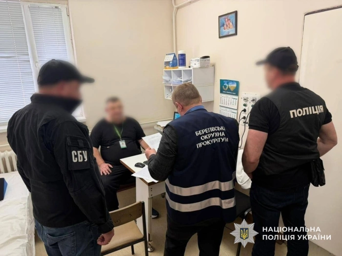 На Закарпатті судитимуть лікаря-уролога, який систематично брав хабарі за медичні послуги та фіктивні документи