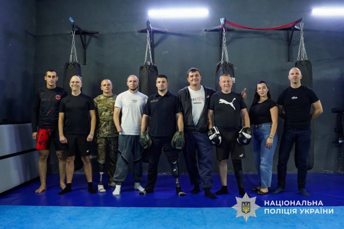 В Ужгороді за ініціативи поліції відкрили секцію з адаптивних змішаних єдиноборств для ветеранів та членів їхніх родин