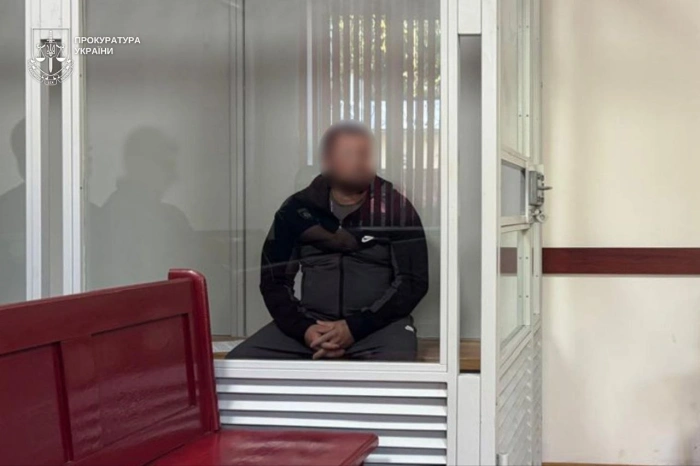 На Закарпатті затримали чоловіка, якого підозрюють у розпусних діях щодо 12-річної падчерки