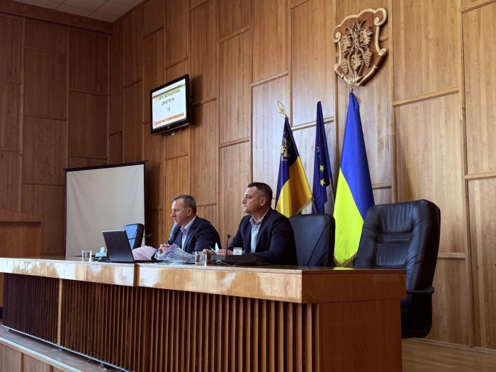 Питання оборони та безпеки, зміни до бюджету, програми: розпочала роботу сесія Ужгородської міської ради 