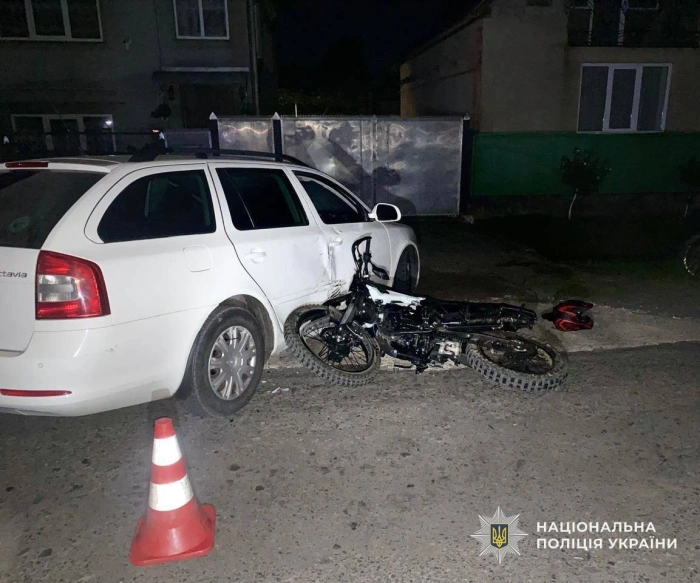 Поліція Мукачівщини встановлює обставини автопригоди, в якій травмувалися двоє неповнолітніх