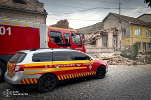 У Мукачеві обвалилася стіна будинку, який напередодні демонтували: людей під завалами не виявили