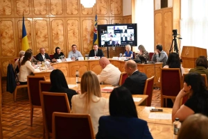 На Закарпатті розвиватимуть наставництво для дітей та молоді: 8 наставників уже працюють

