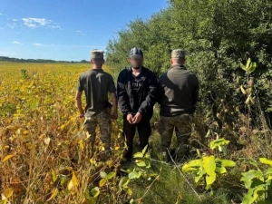Втік із російської армії та незаконно перетнув кордон: на Закарпатті затримали росіянина

