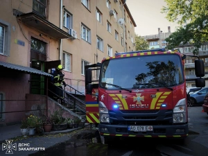 В Ужгороді горіла квартира у багатоповерхівці