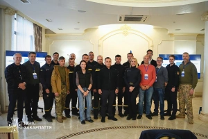 Інструктори «Білі берети - Рівне» провели тренінг із тактичної медицини для українських і румунських рятувальників
