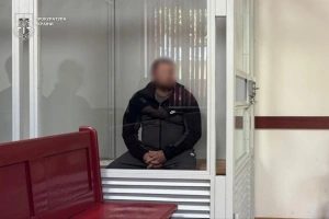 На Закарпатті затримали чоловіка, якого підозрюють у розпусних діях щодо 12-річної падчерки