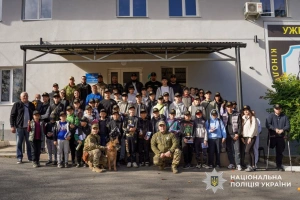У Кінологічному центрі поліції Закарпаття провели захід для ветеранів, військовослужбовців та їх родин