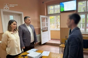 8 років позбавлення волі за поширення дитячої порнографії - на Закарпатті засуджено чоловіка, який зняв контент для дорослих